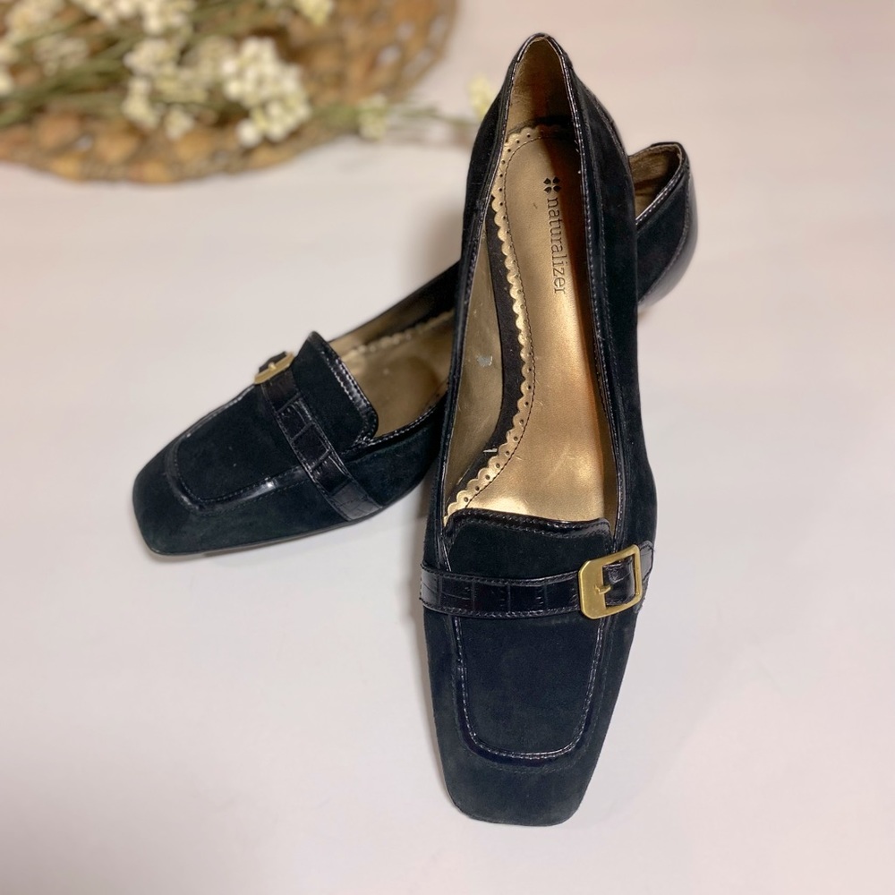 Naturalizer Quaint | vintage feels | gold buckle | heels | leather | suede |